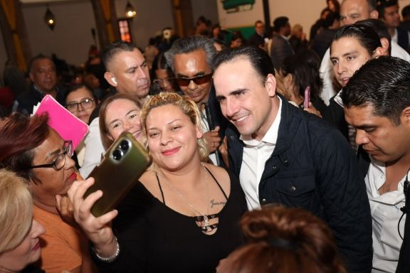005_SEGUIMOS_APOYANDO_A_JOVENES_Y_MUJERES_EMPREND_EDORAS-_MANOLO_uploaded_v1_2.jpg