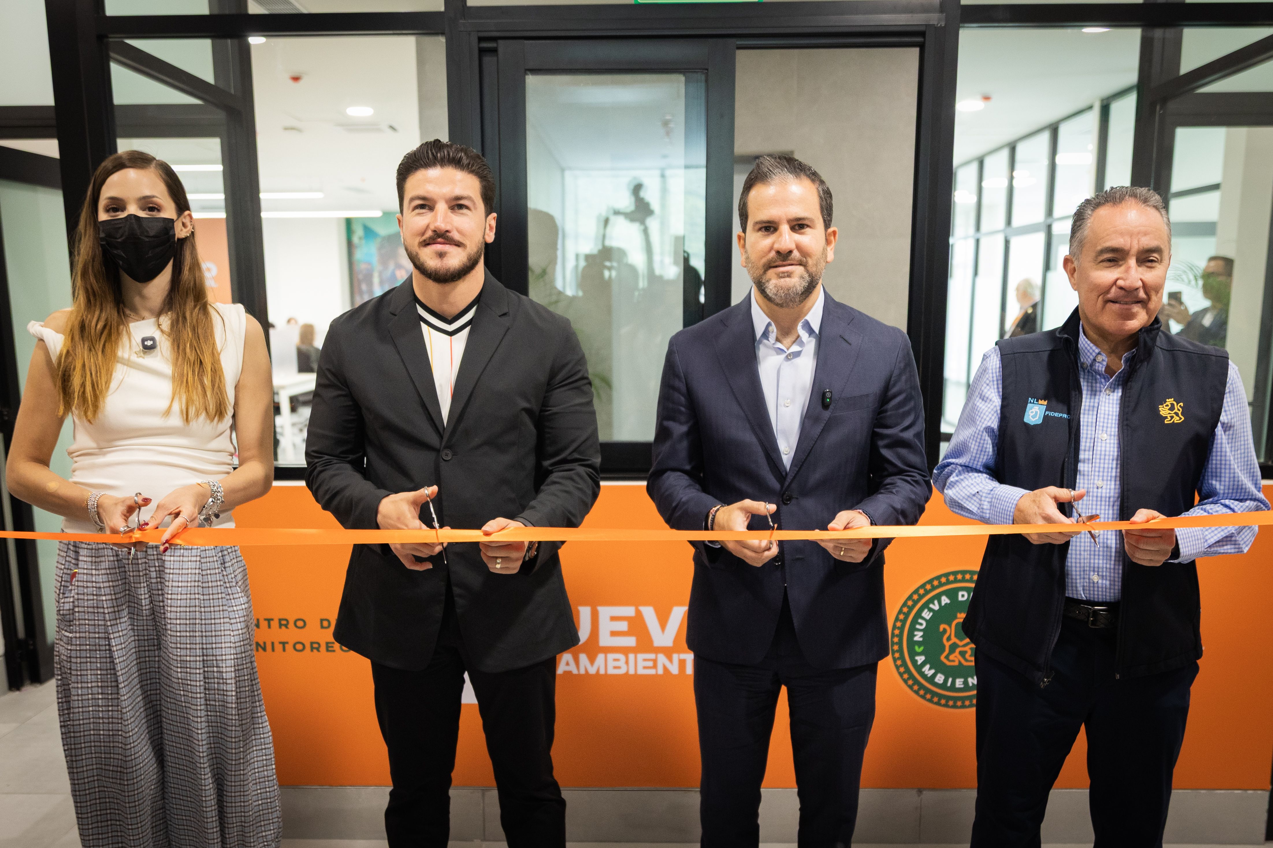 01 INAUGURAN SAMUEL Y MARIANA EL NUEVO C5 AMBIENTAL; SE FORTALECELA VIGILANCIA DEL MEDIO AMBIENTE.JPG