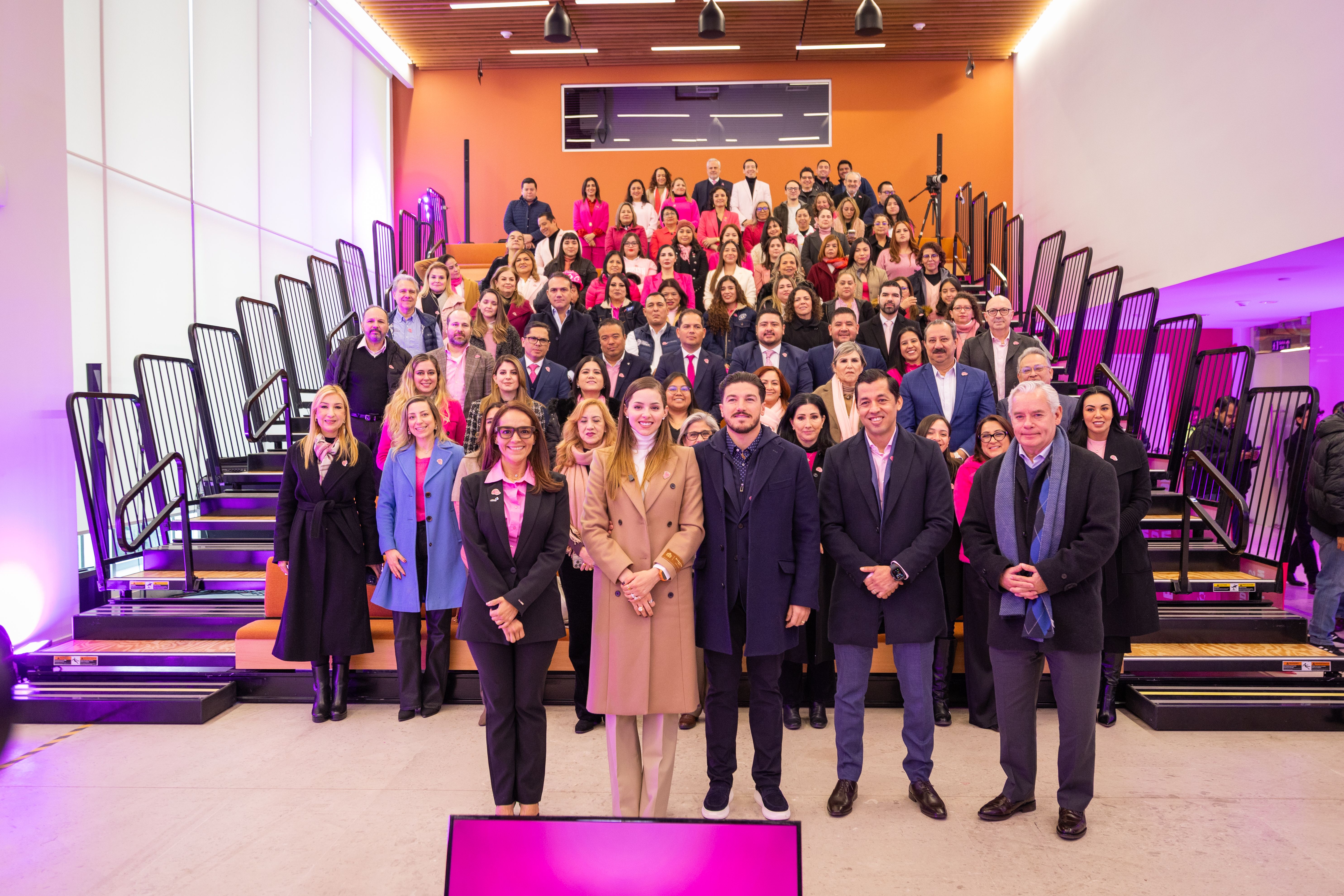 02 NUEVO LEÓN, PRIMER LUGAR NACIONAL EN IGUALDAD TÉCNICA DEL SECTOR HÍDRICO A TRAVÉS DE “CASCOS ROSAS”.JPG