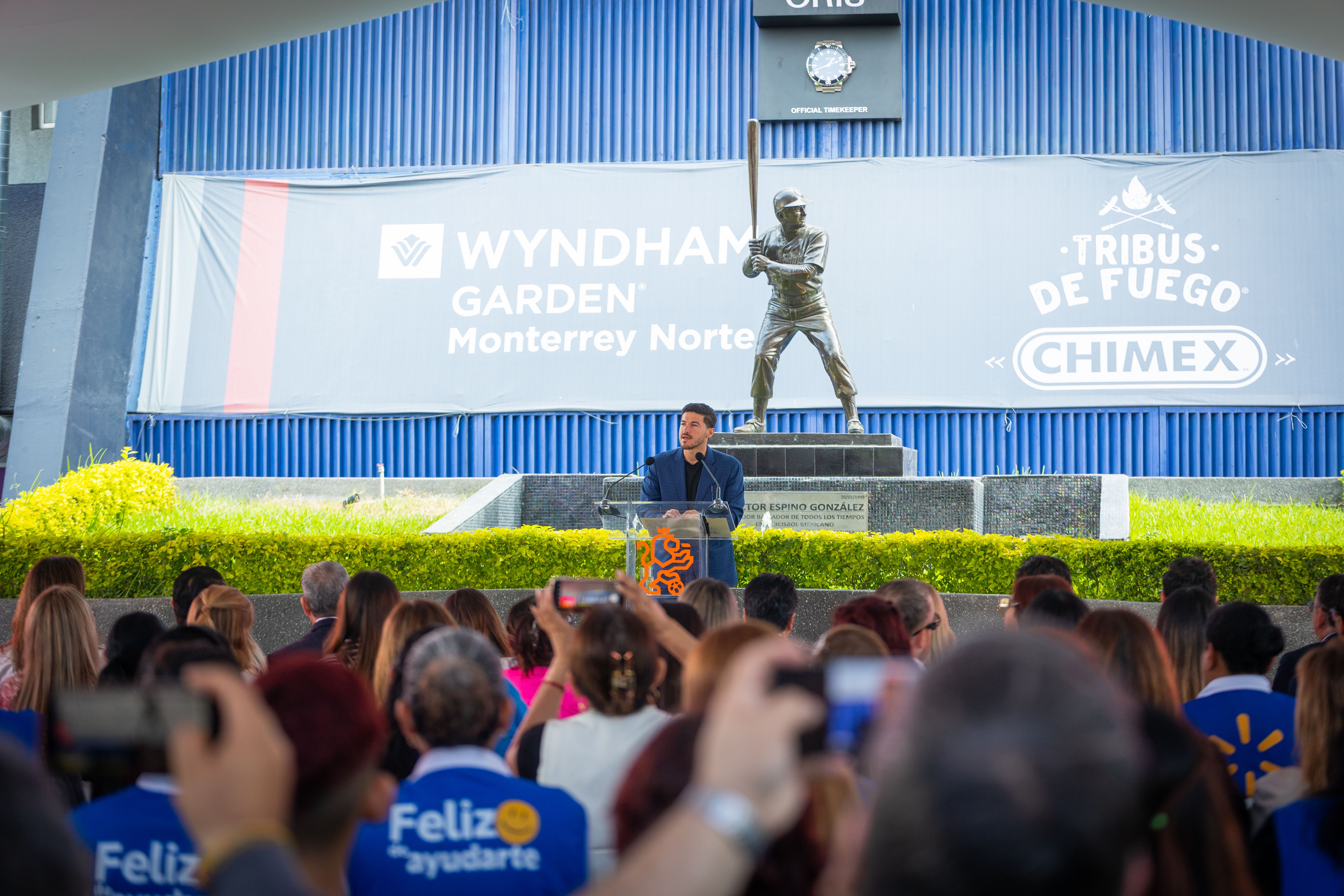 04 ENTRA AL TERRENO DE JUEGO DE PONTE NUEVO, PONTE MUNDIAL LA SEXTA ALINEACIÓN. .JPG