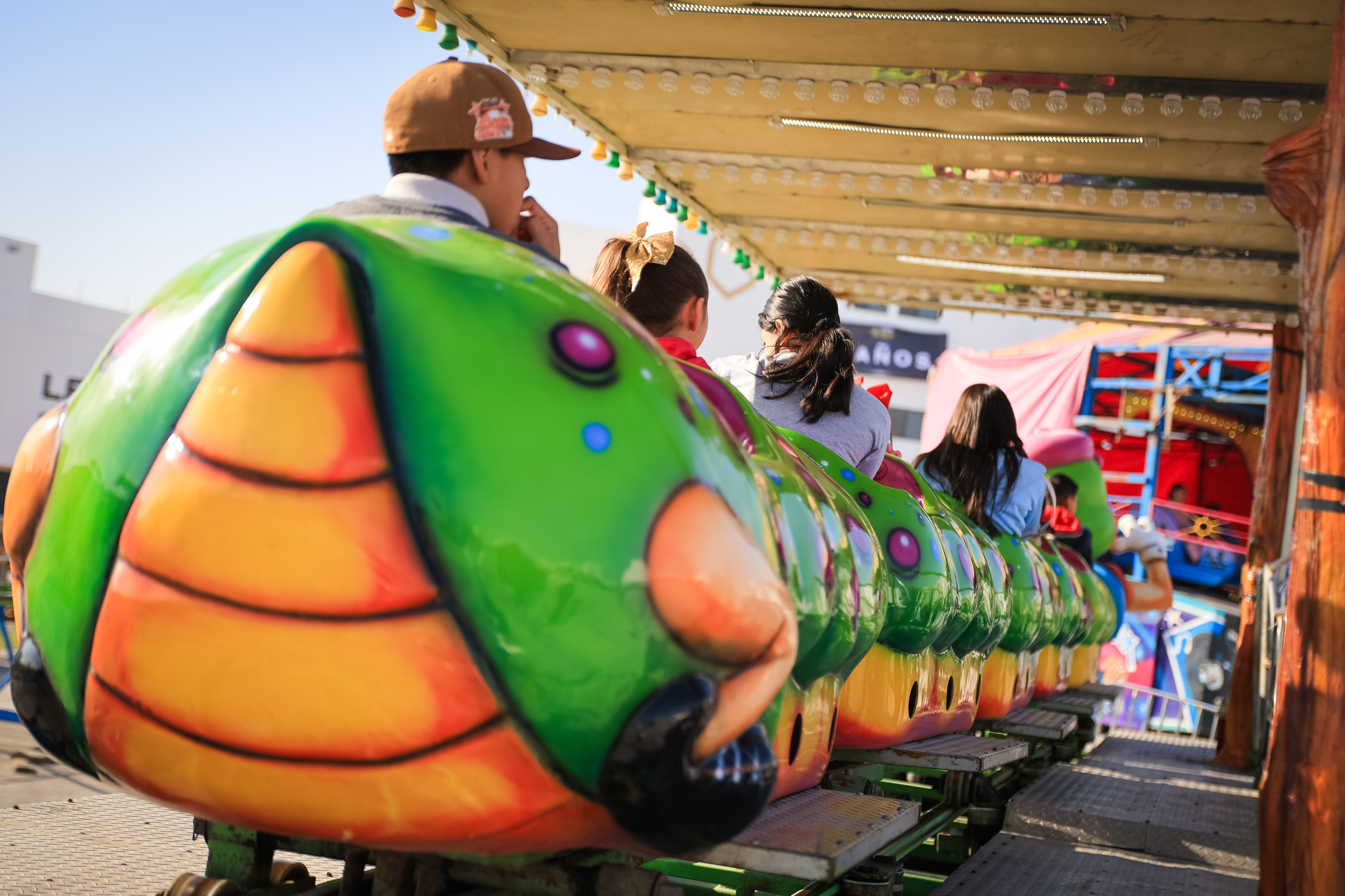 04 FESTEJAN CON POSADA NAVIDE_A A FAMILIAS DE POLIC_AS..JPG
