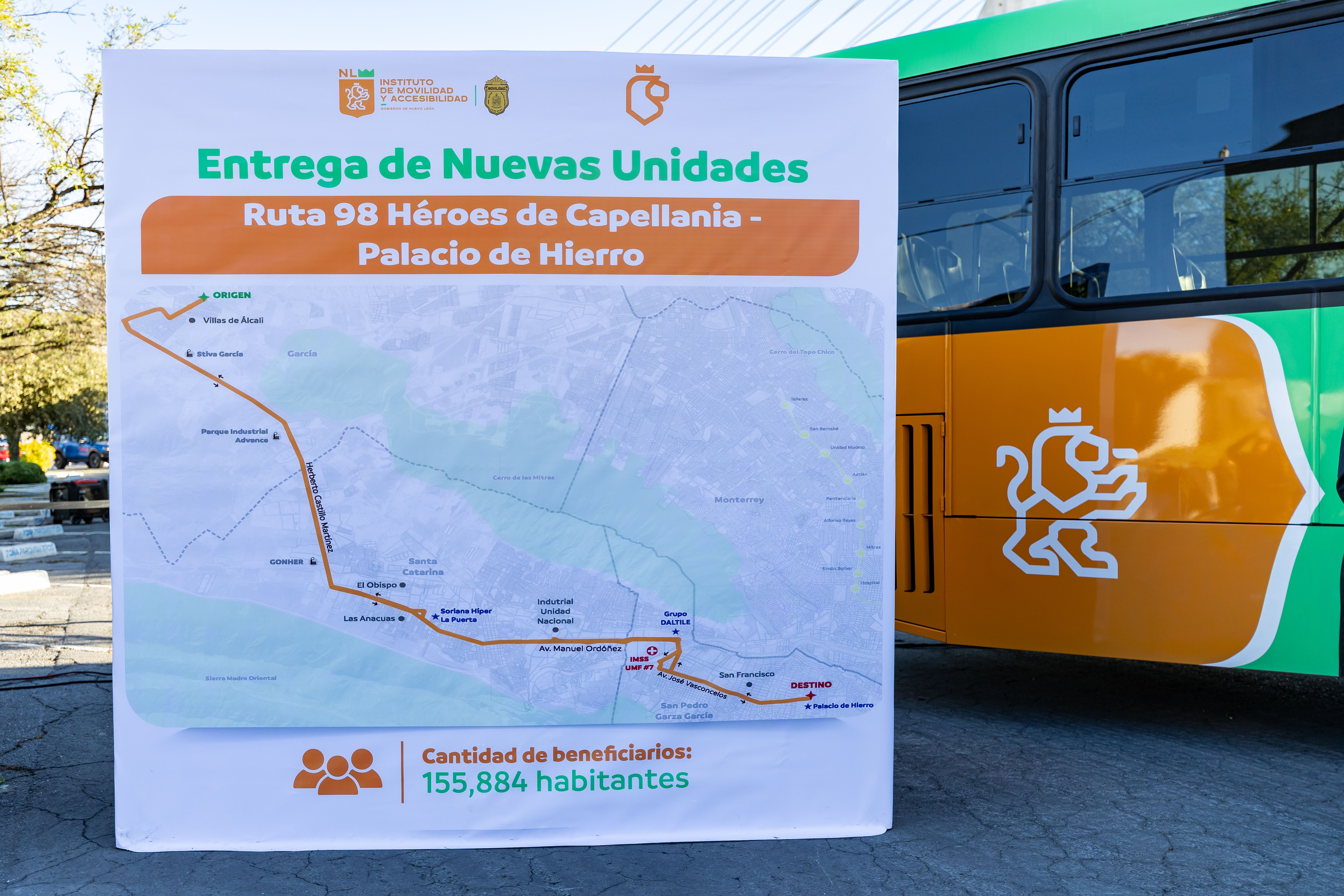 07 ENTREGA SAMUEL GARCÍA 45 NUEVAS UNIDADES A RUTA 98 HÉROES DE CAPELLANÍA-PALACIO DE HIERRO.JPG