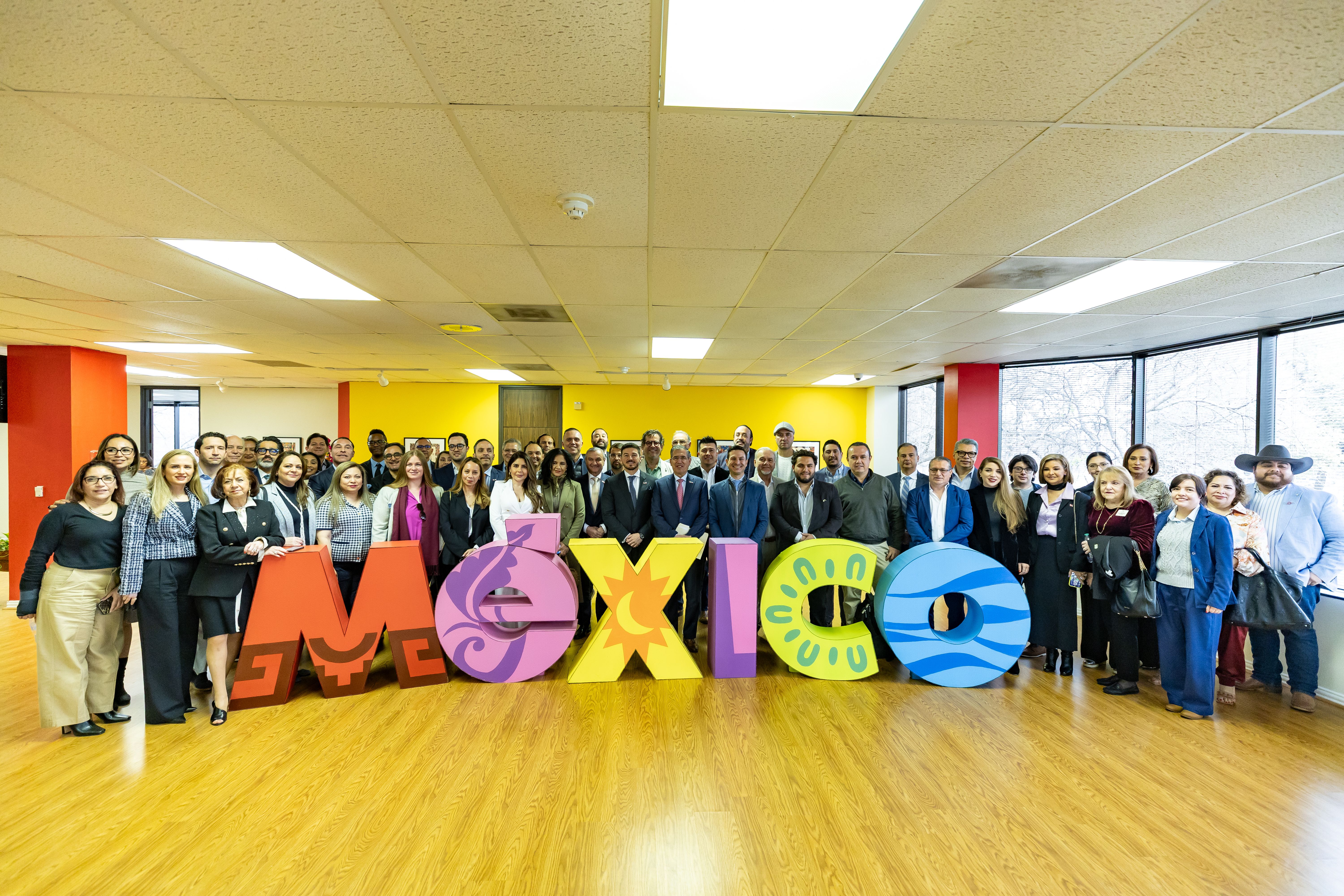 07 PRESENTA GOBERNADOR “TRIÁNGULO MUNDIALISTA” PARA POTENCIALIZAR NL, DALLAS Y HOUSTON.JPG