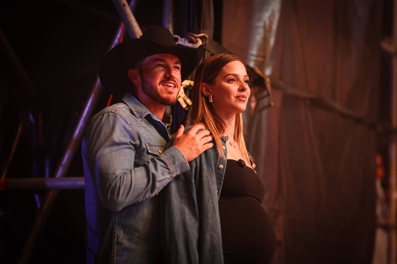 10 EL MUDIAL SE JUEGA EN CASA; ENCIENDE GOBERNADOR RELOJ DE CUENTA REGRESIVA..jpeg