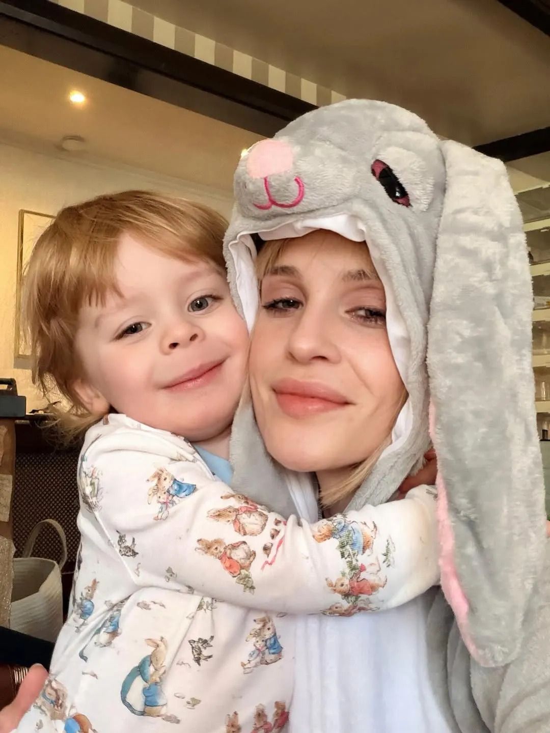 10. Kelly Osbourne.jpg