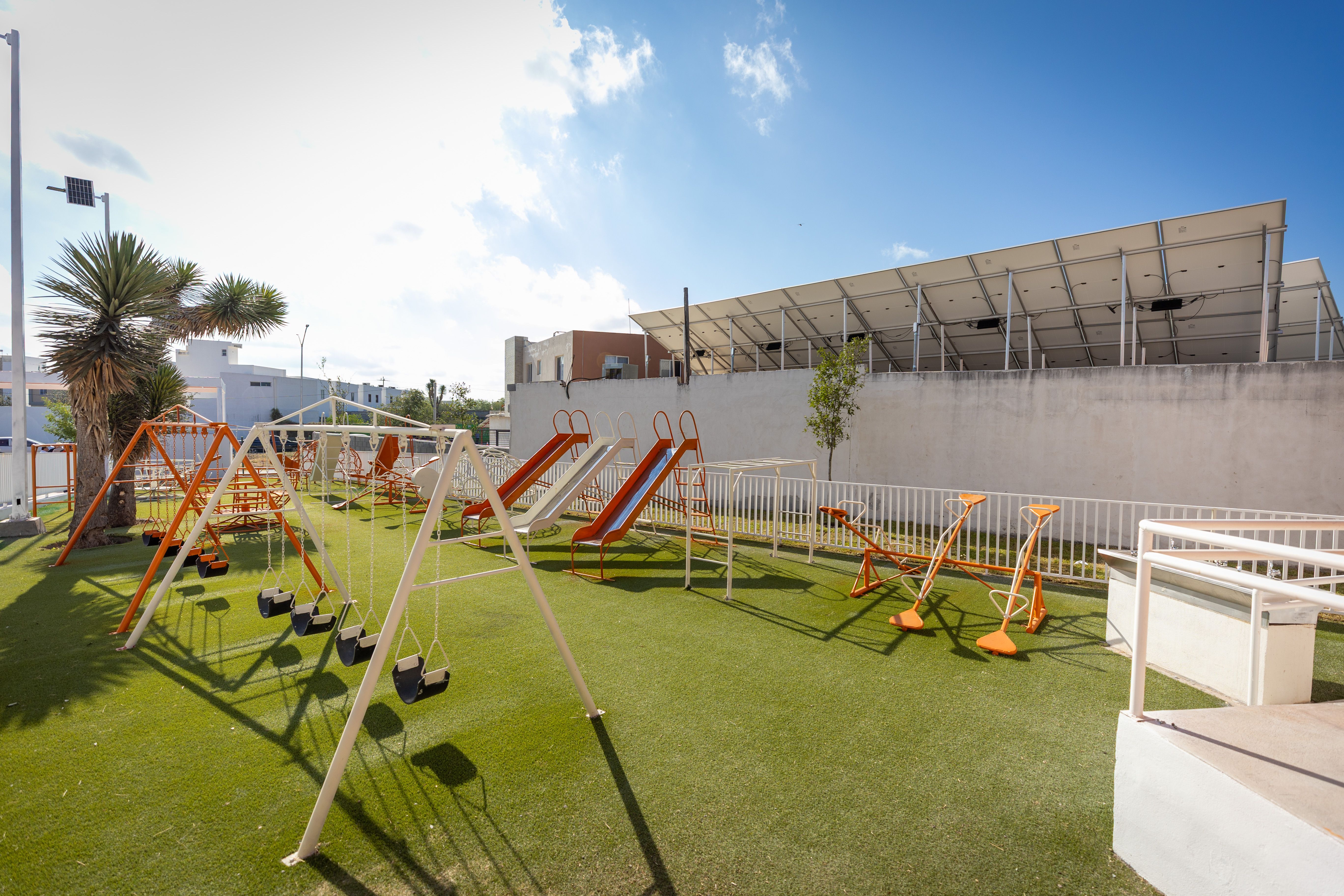 15INAUGURAN SAMUEL Y MARIANA NUEVO JARDÍN DE NIÑOS Y ENTREGAN KITS ESCOLARES EN CIÉNEGA DE FLORES.JPG