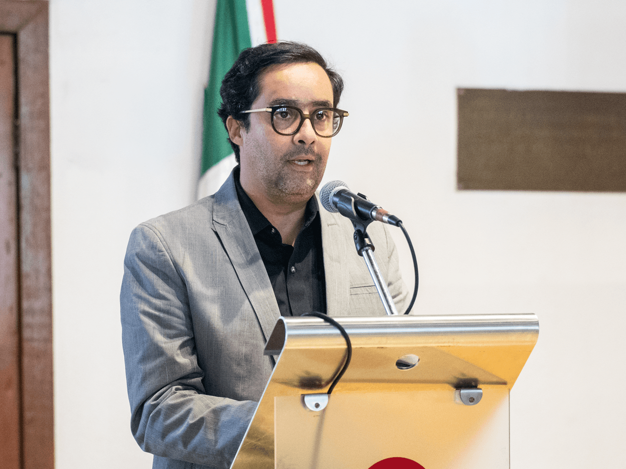 20260925_05_arranca_encuentro_escritores_03.png
