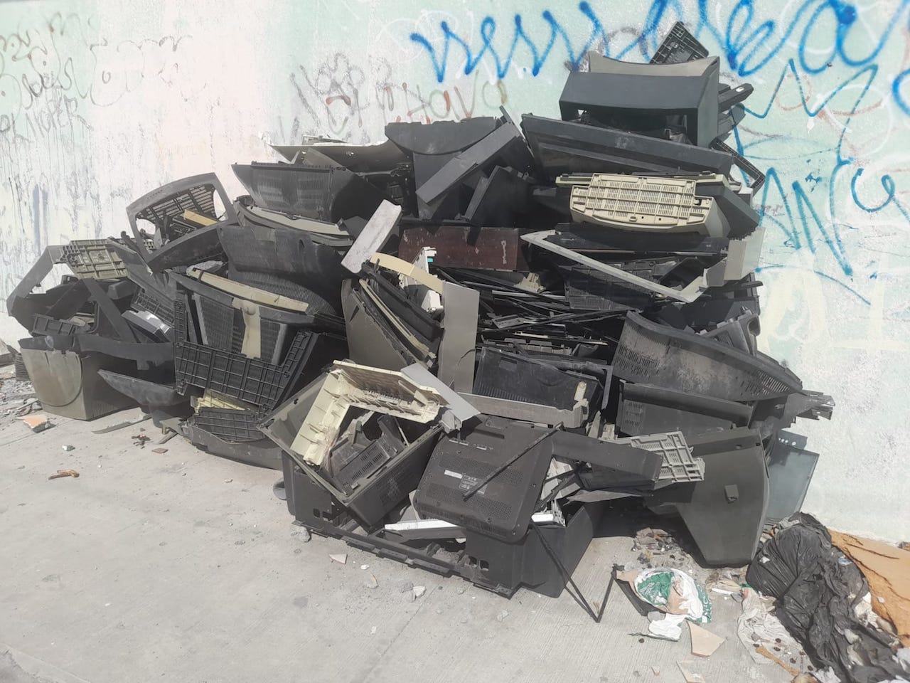 4a8e8af5f3d1959d7af859fb21d48425b2158502_text_basura-calle-la-alianza1.jpeg