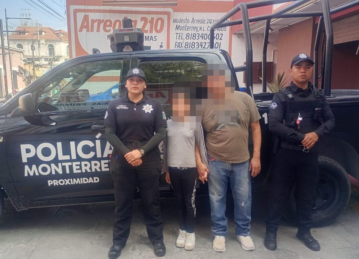 Localizan a dos menores extraviados en el centro de Monterrey.jpg