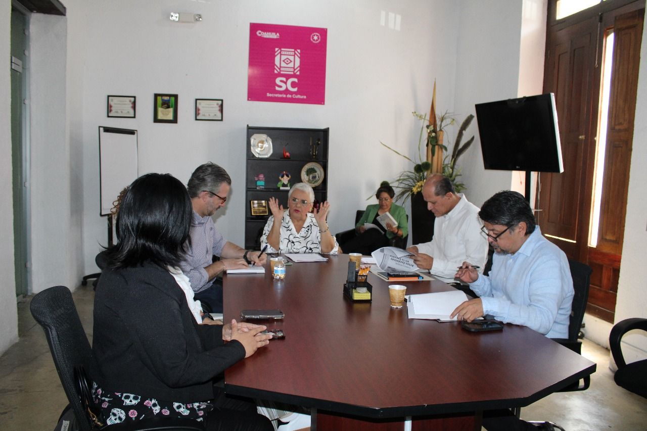 Acuerdan implementar hora de lectura en escuelas de Coahuila
