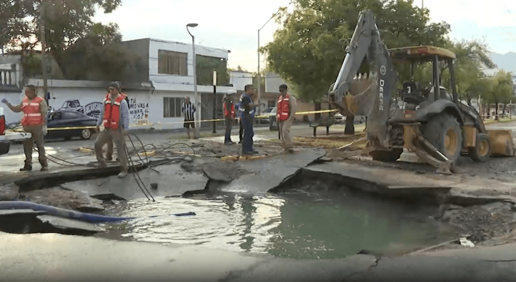 Agua y Drenaje sigue con reparación en boulevard De la Madrid.png