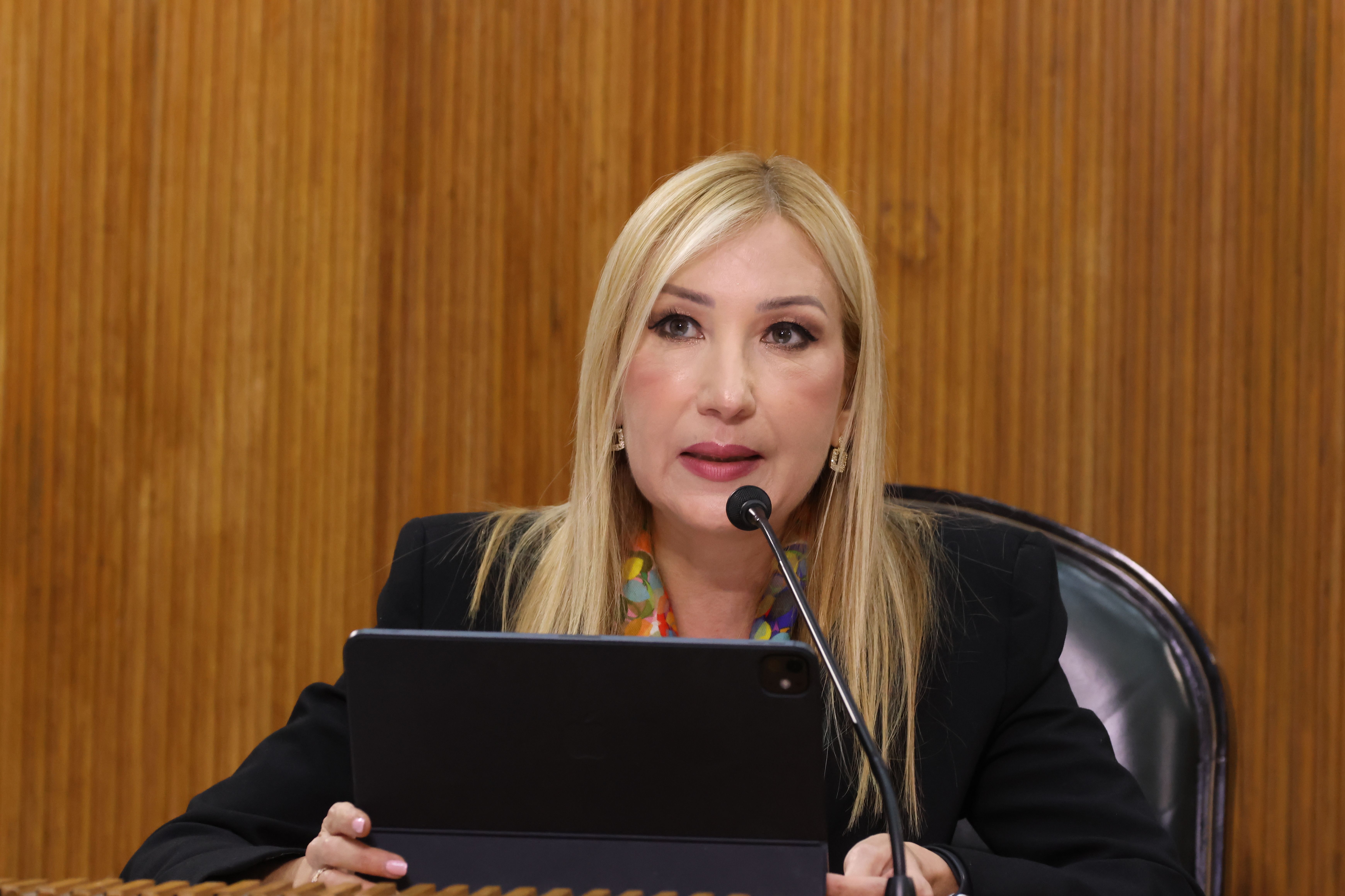 Alma Rosa Marroquín.jpg