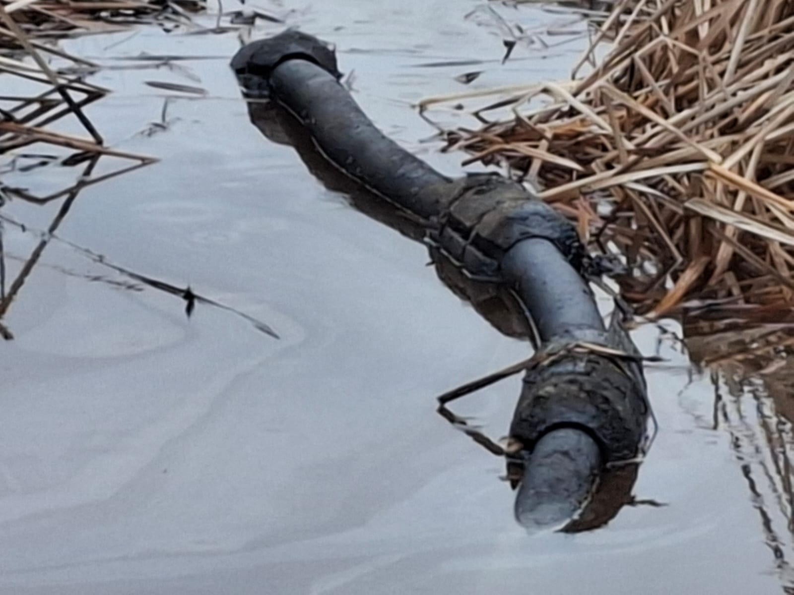 Amenaza derrame de hidrocarburo contaminar laguna de Altamira