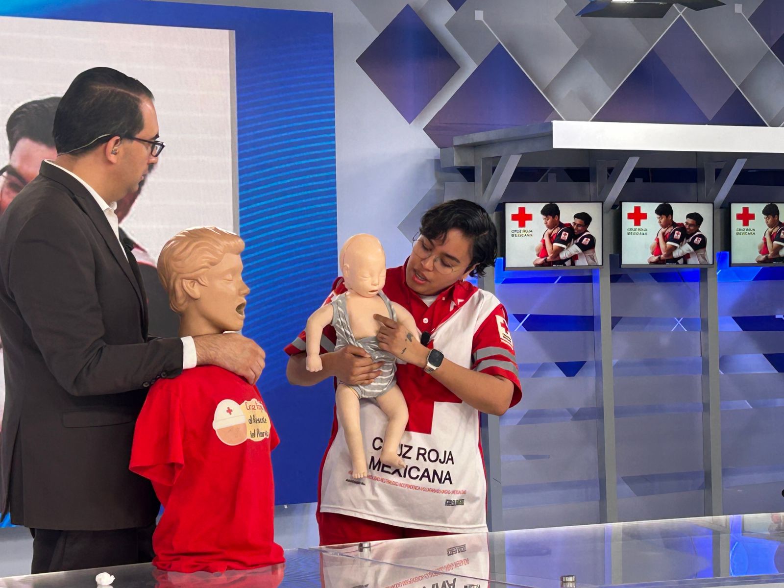 Aprende la maniobra Heimlich y salva del atragantamiento