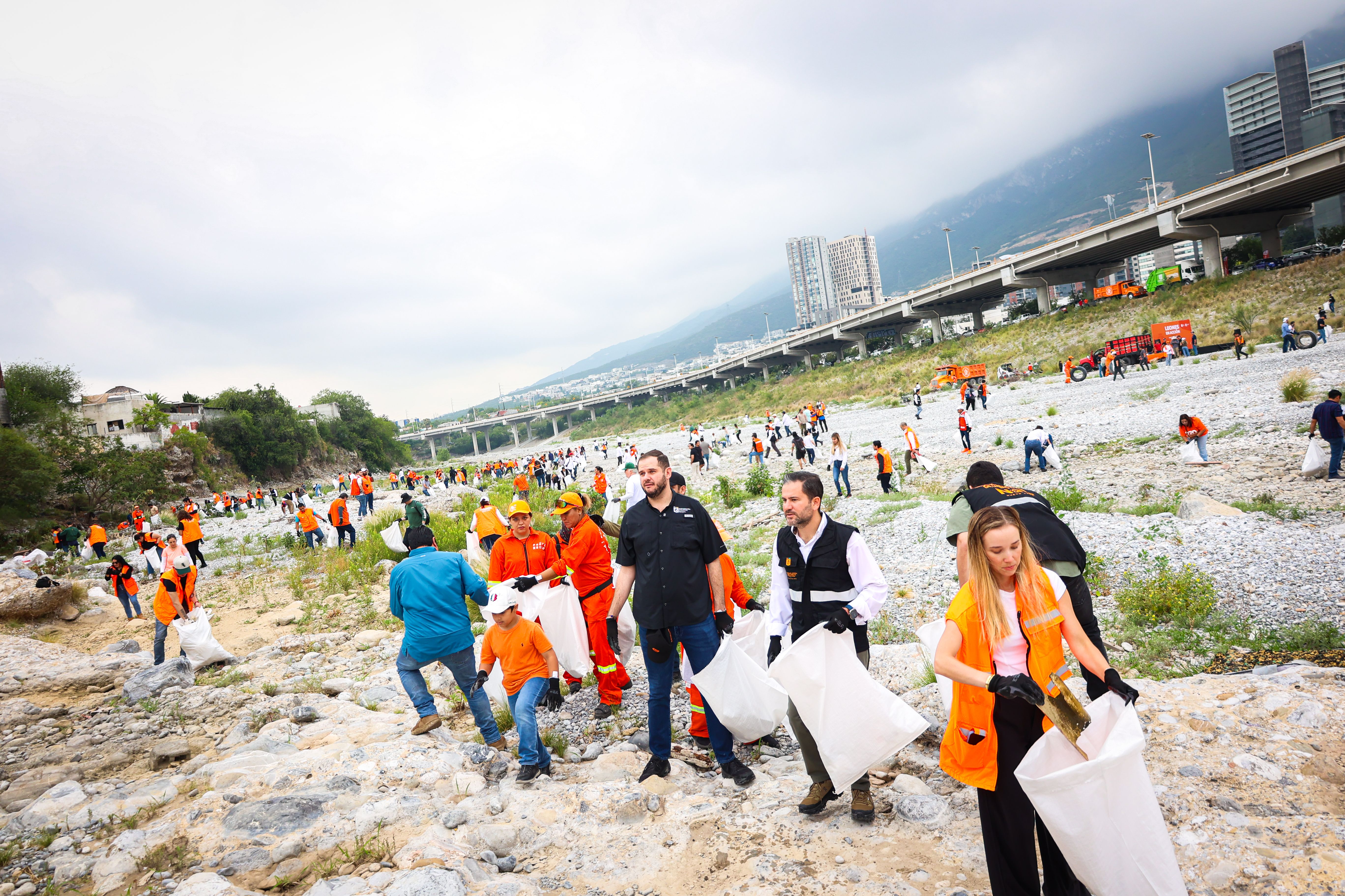 Arranca programa de limpieza en el Río Santa Catarina