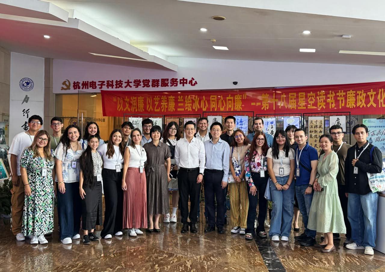Asisten alumnos del Tecnológico al 'Chinese Bridge Summer Camp'