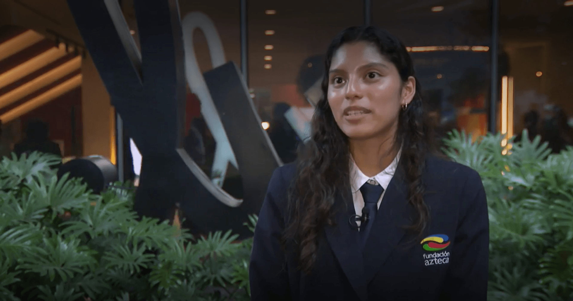 Beca Salinas Pliego a 16 alumnos con excelencia