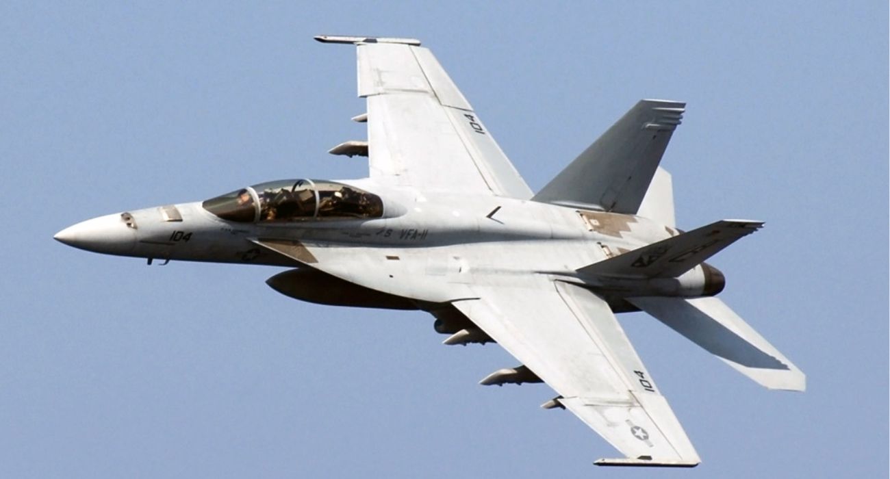 Boeing FA-18E Super Hornet sobrevuelan Venezuela Trump narcotráfico.jpg