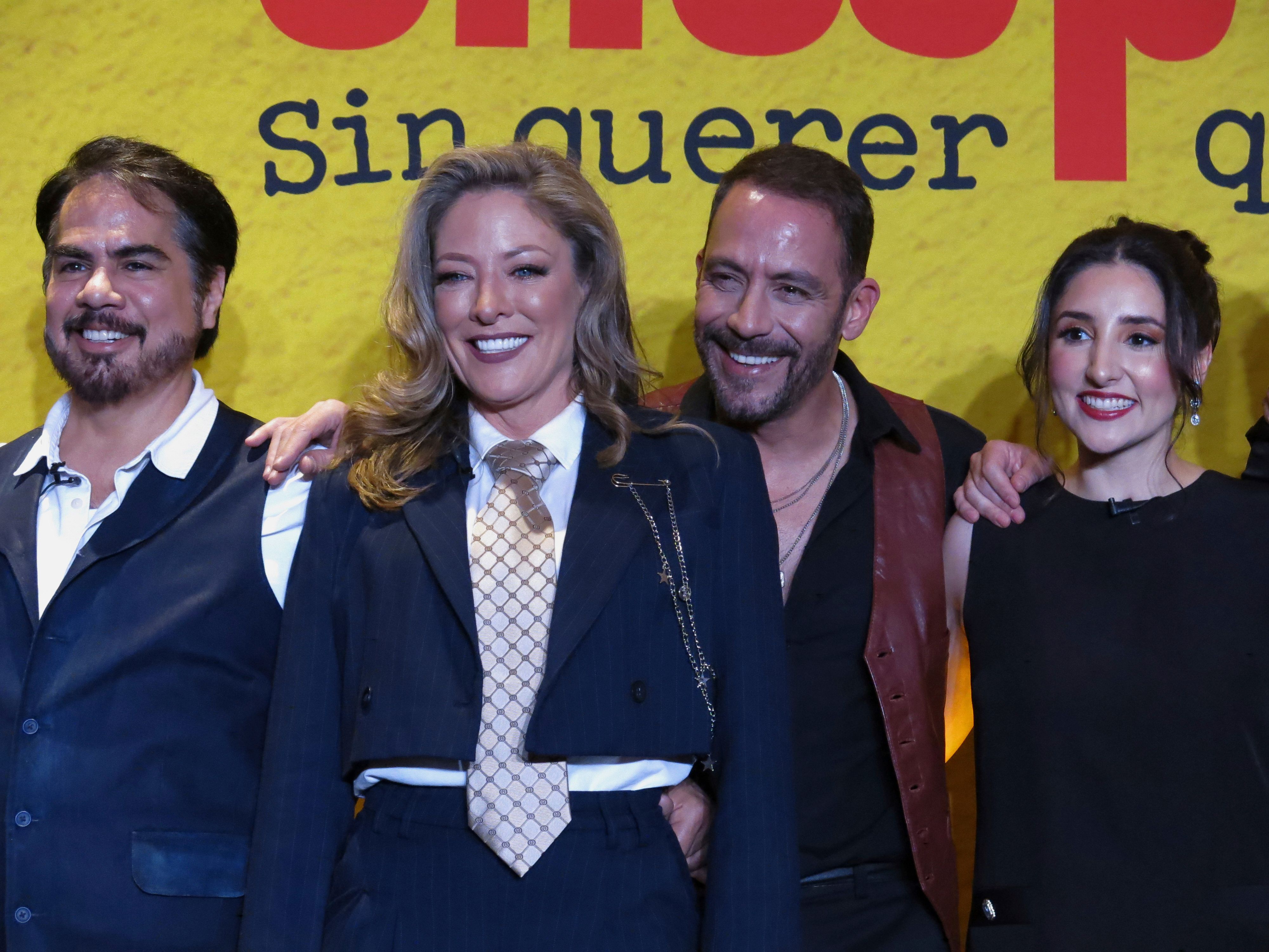 Busca 'Chespirito' mostrar a la persona detrás de la comedia