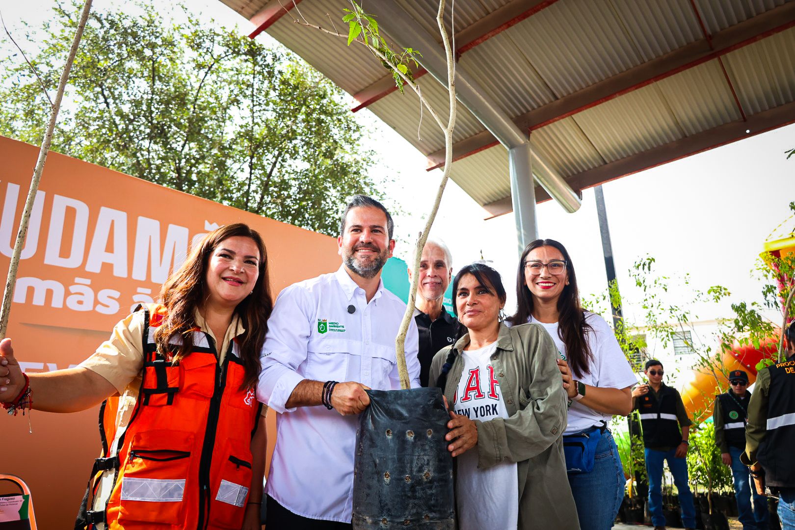 Busca NL abatir déficit de arbolado, con programa de 'adopción'