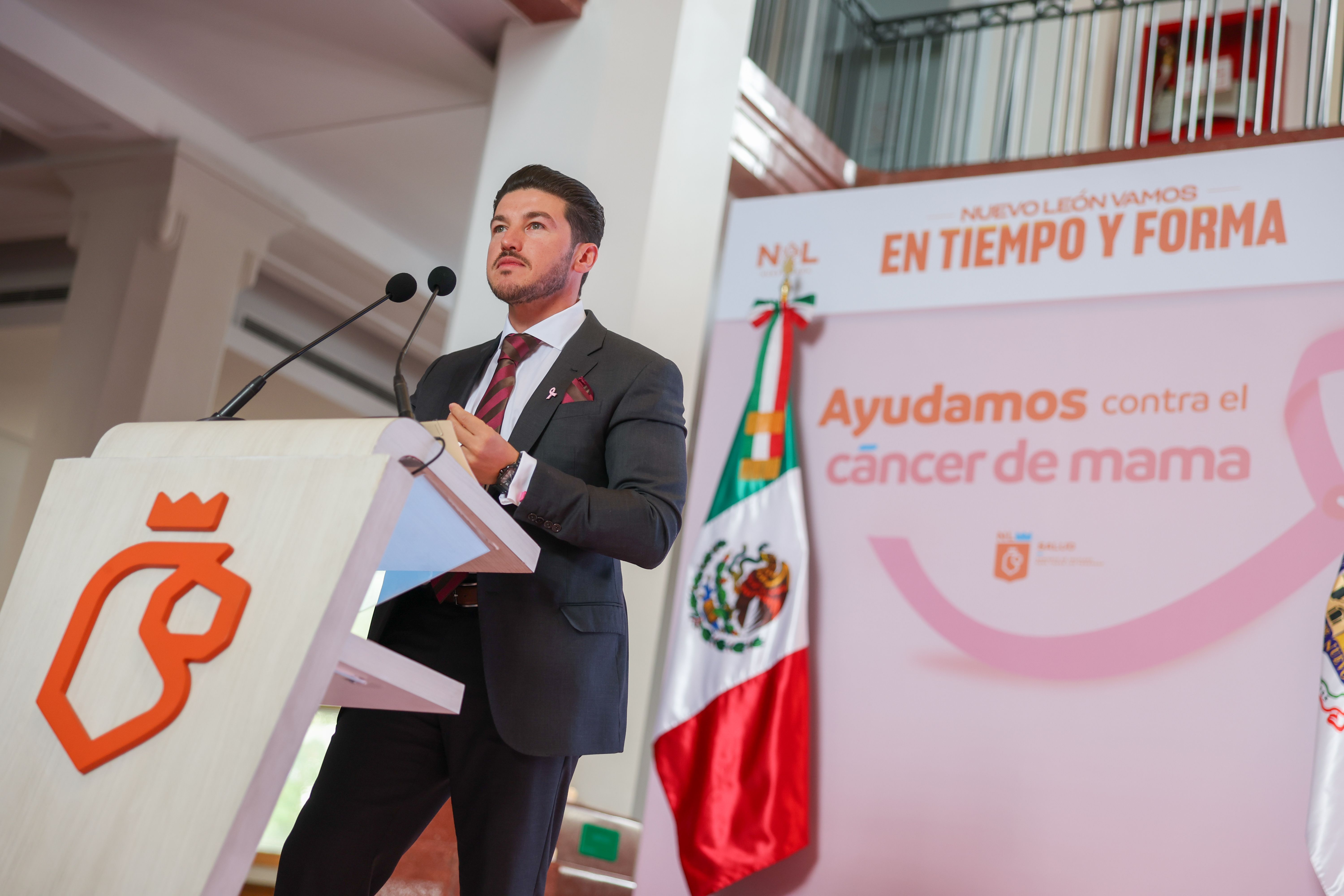 CONMEMORAN LUCHA CONTRA CÁNCER DE MAMA; DESTACAN EL MEJOR SISTEMA DE SALUD EN NUEVO LEÓN 05.JPG