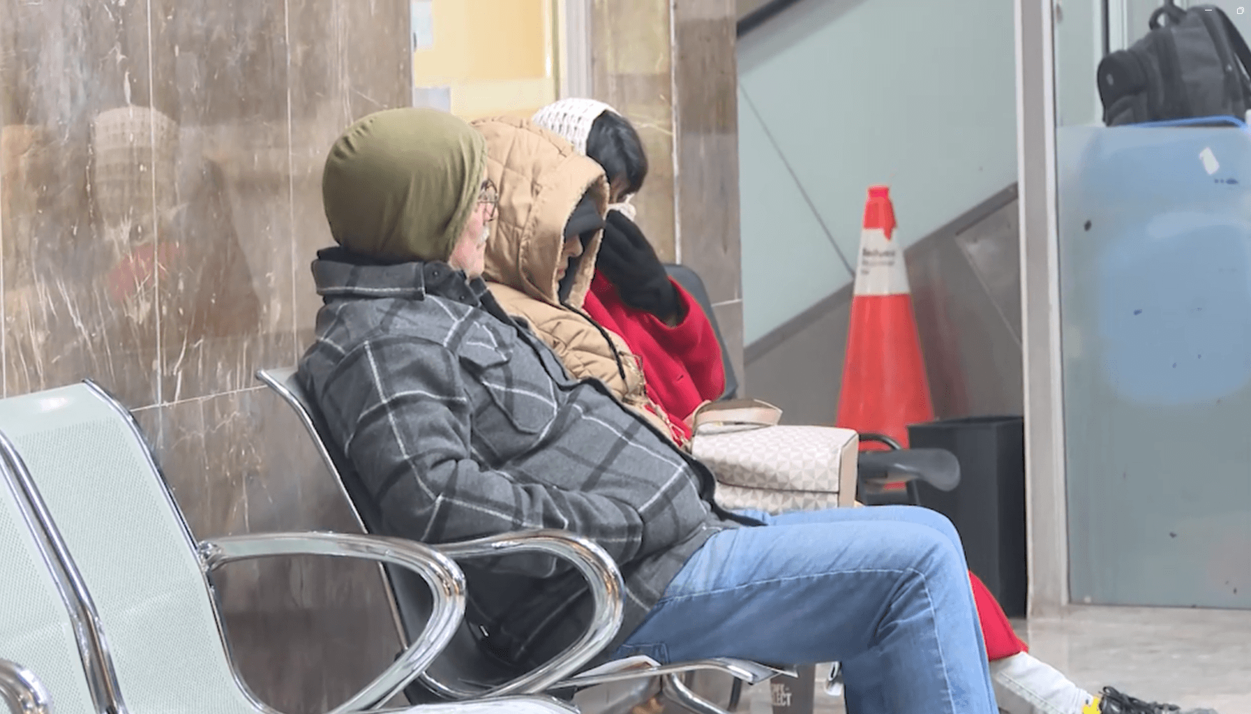 Ciudadanos acuden desde temprana hora a pagar impuesto predial.jpg