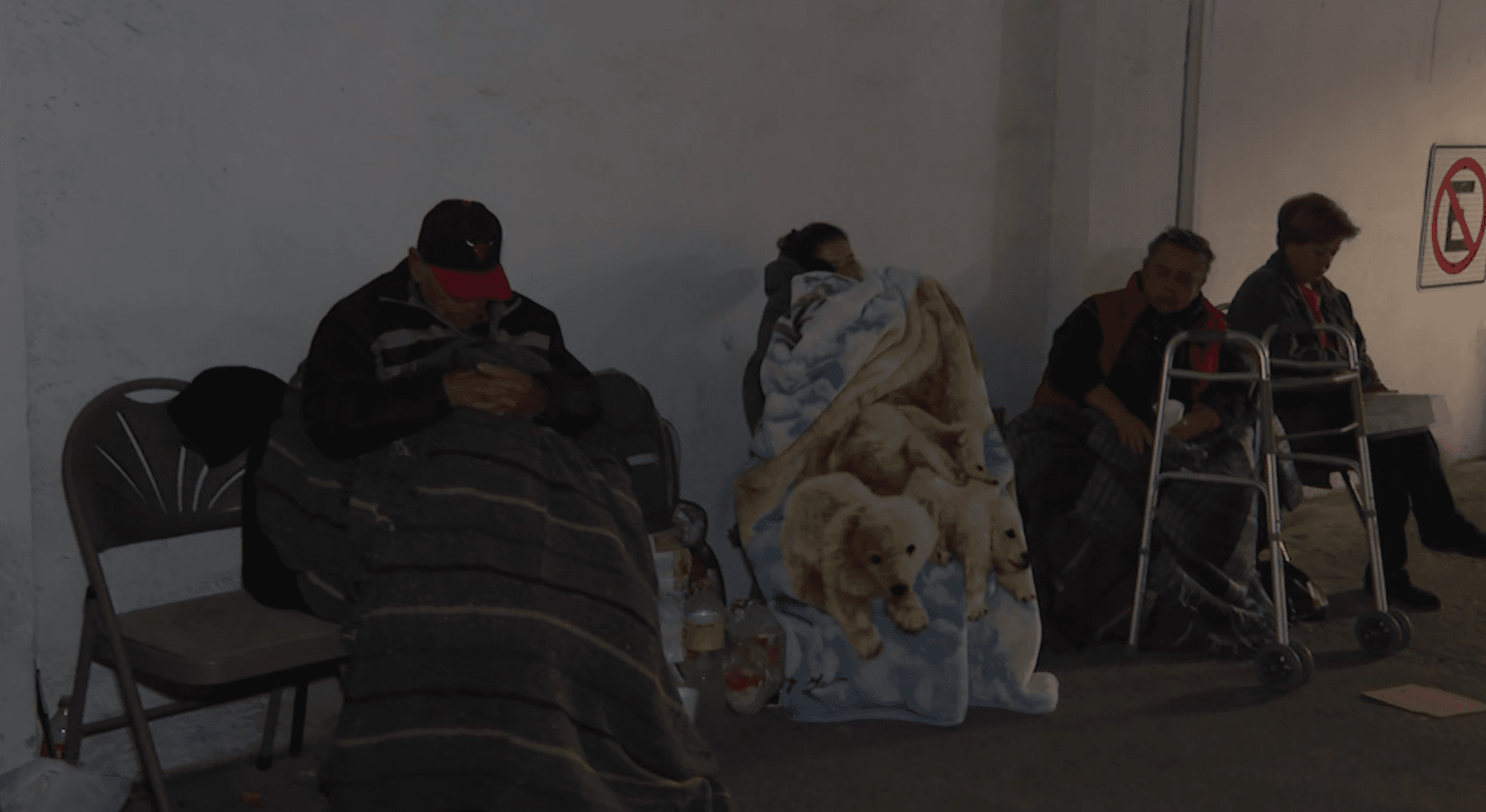 Ciudadanos acuden desde temprana hora a pagar impuesto predial.jpg