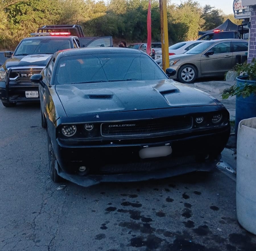Capturan a hombre armado al conducir un auto robado por Guadalupe.jpg