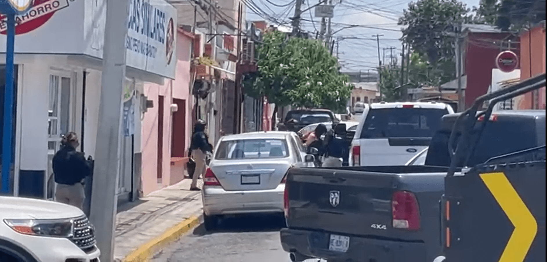 Catean puntos de venta de droga en Santiago; una mujer detenida