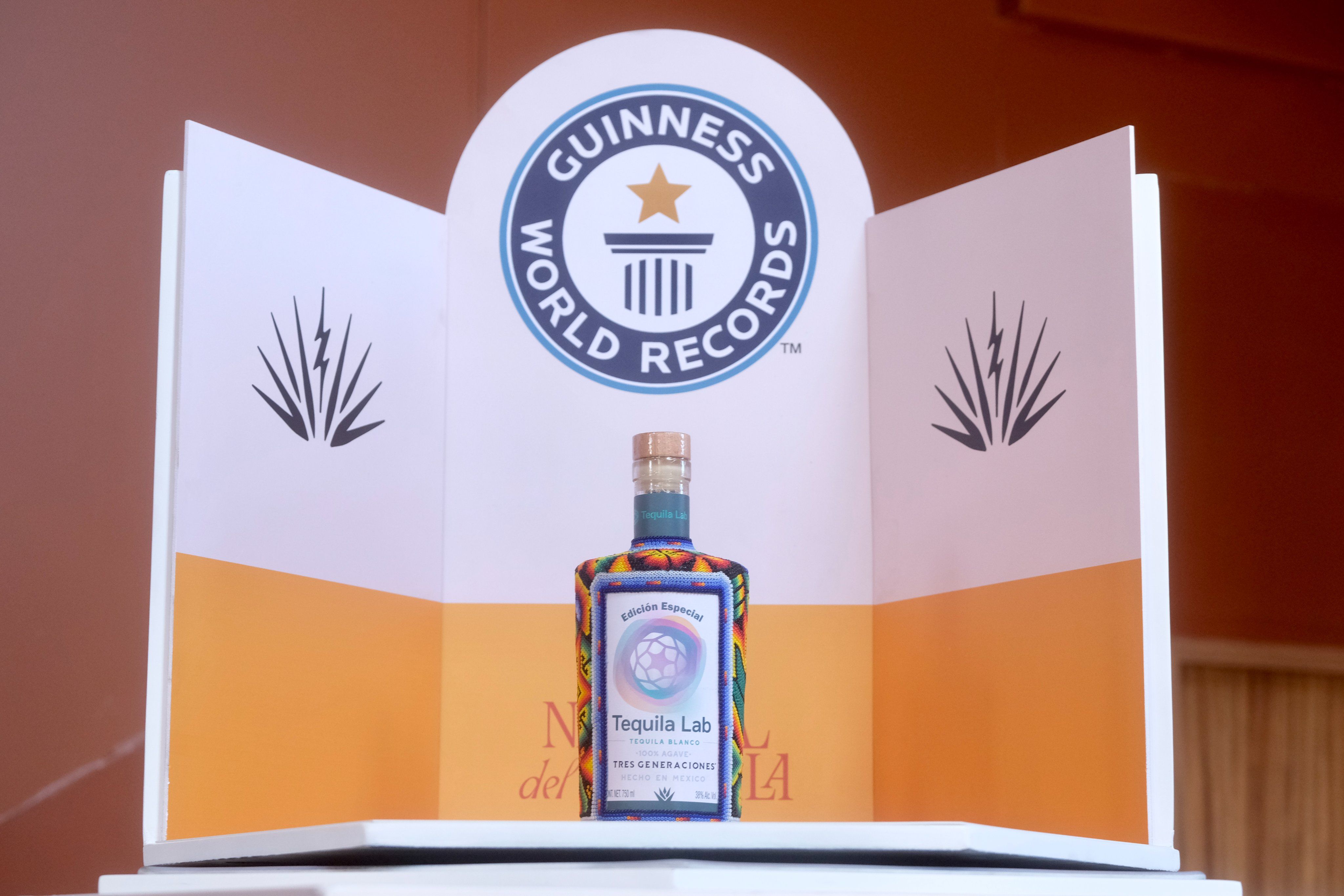 Celebra Jalisco Día del Tequila con nuevo récord Guinness