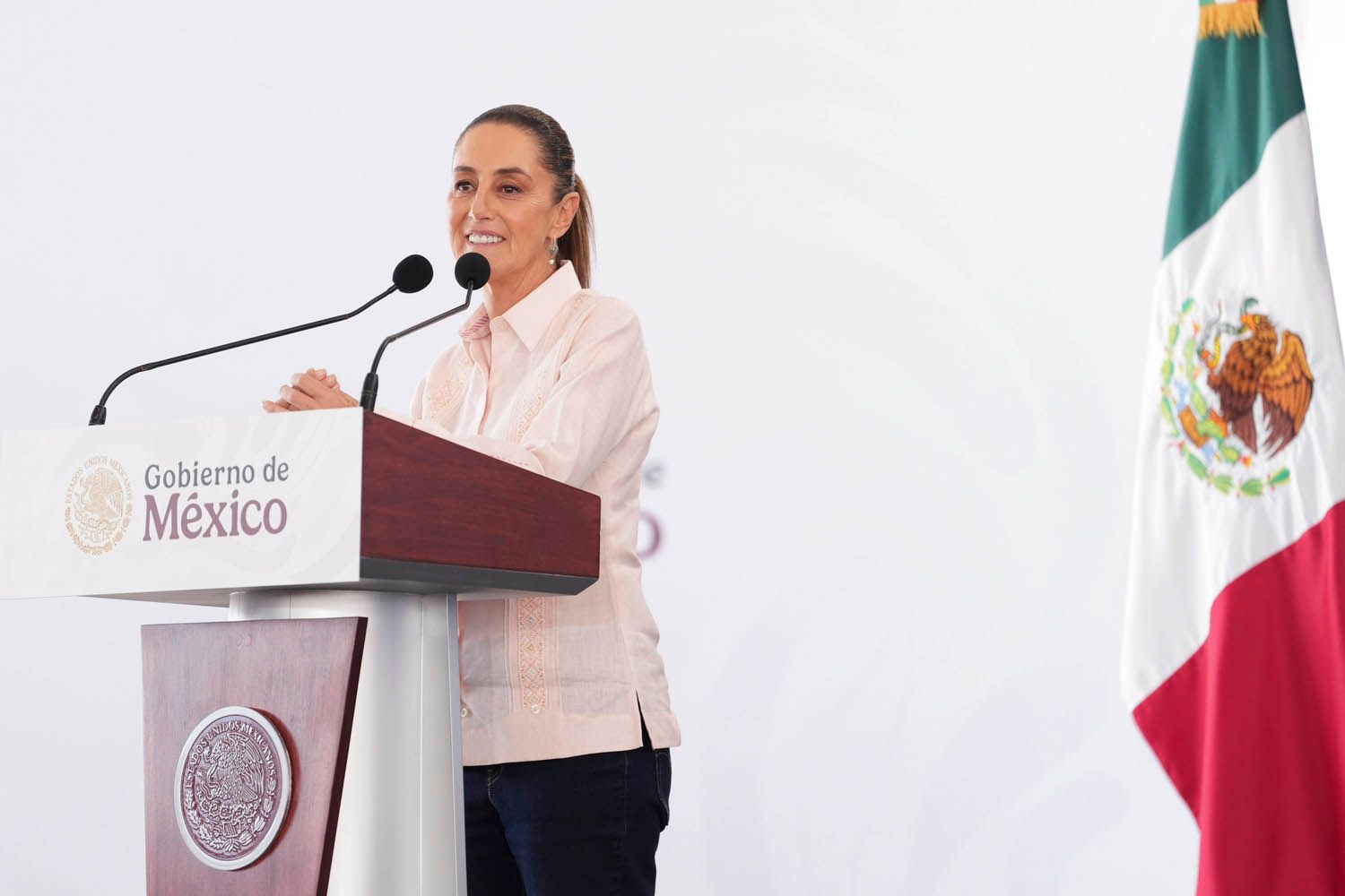 Celebra Sheinbaum que pobreza en México es la más baja en 40 años