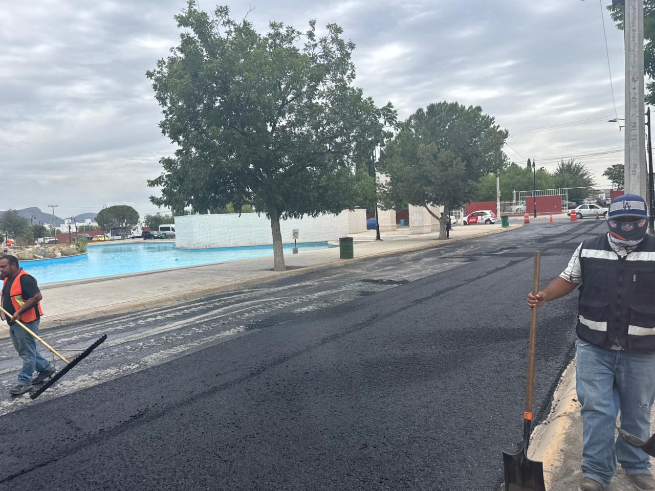 Continúan trabajos de recarpeteo en sectores de Ramos Arizpe