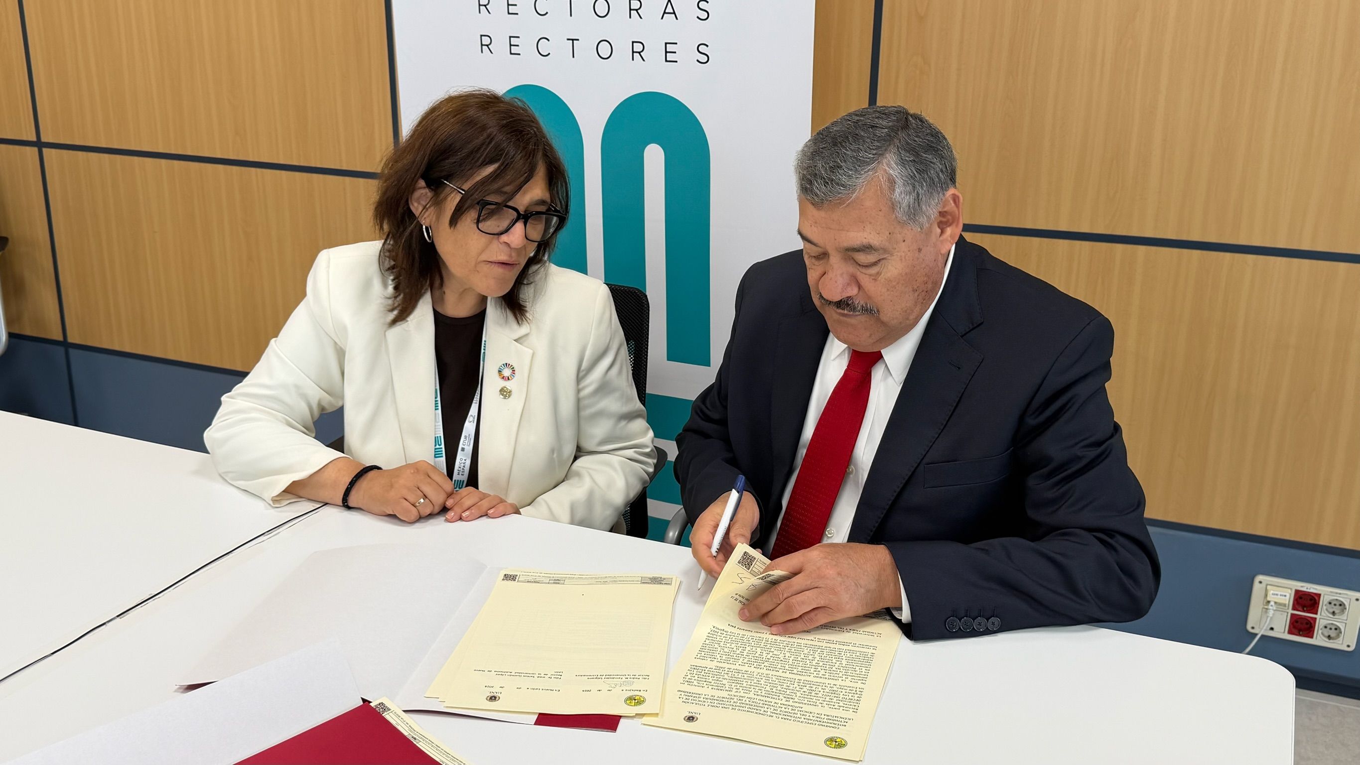 Convenio U de Extremadura 3.JPG