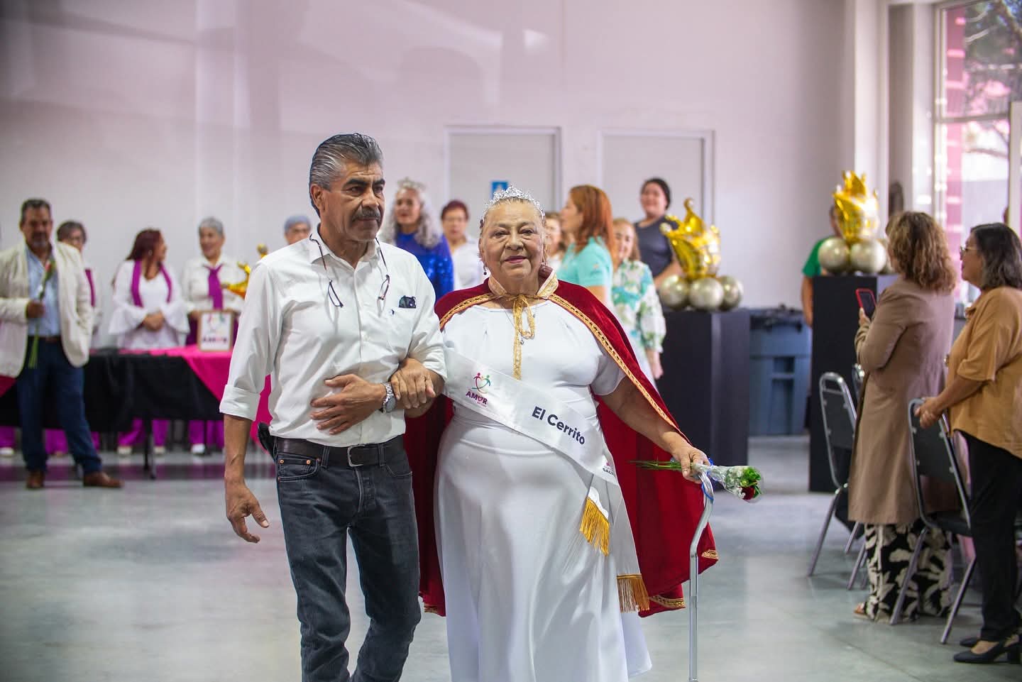 Coronan a la señora Margarita como Reina del DIF Saltillo 2025
