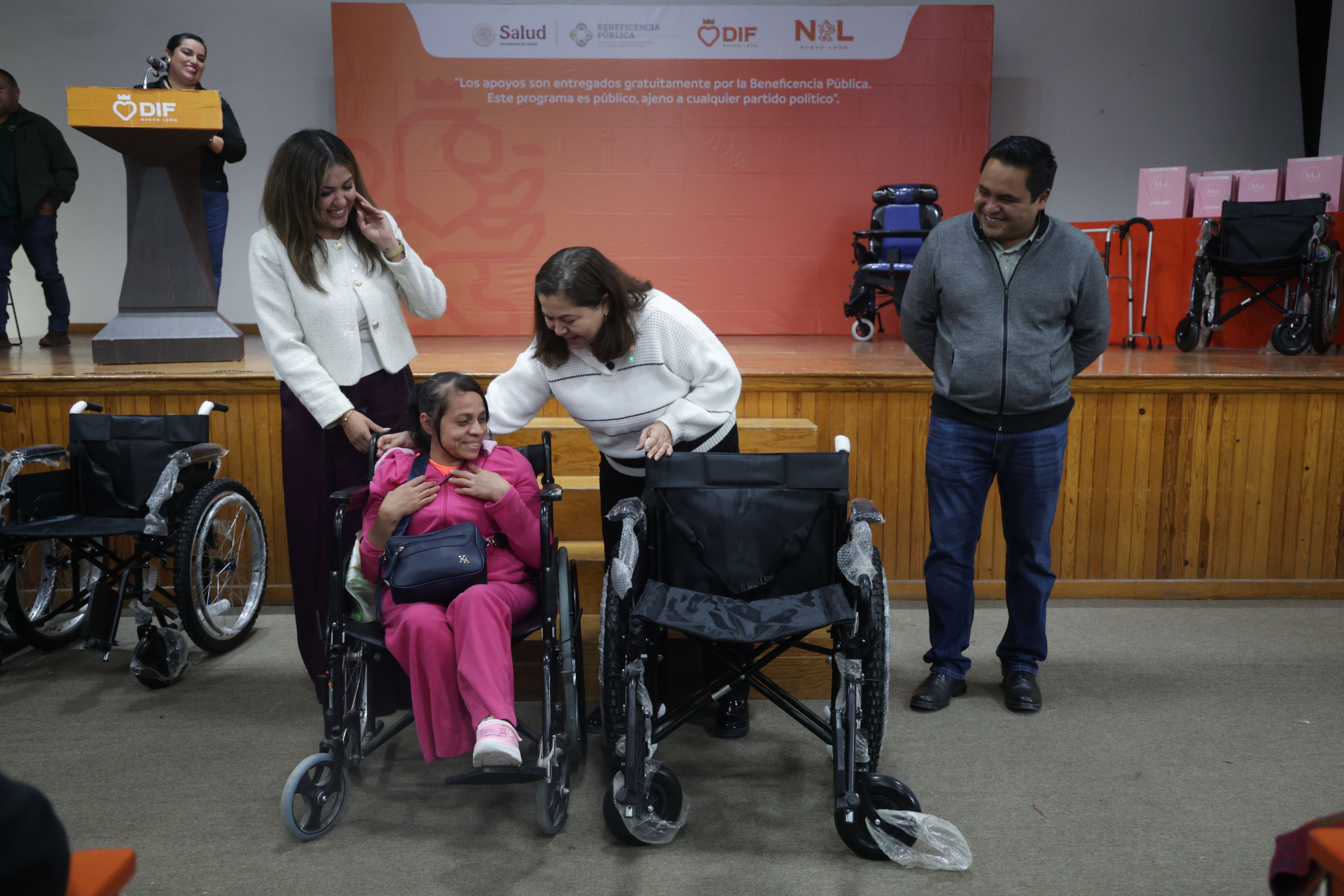 DIF Nuevo León distribuye más de 1,200 apoyos funcionales.png