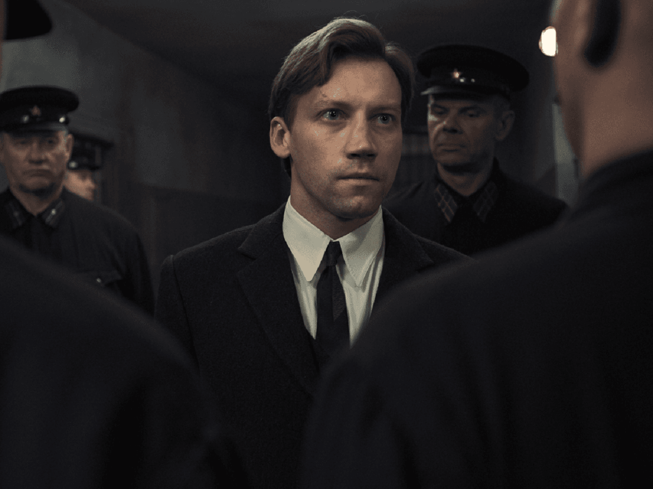 DOS FISCALES STILL4_1080 (3).png