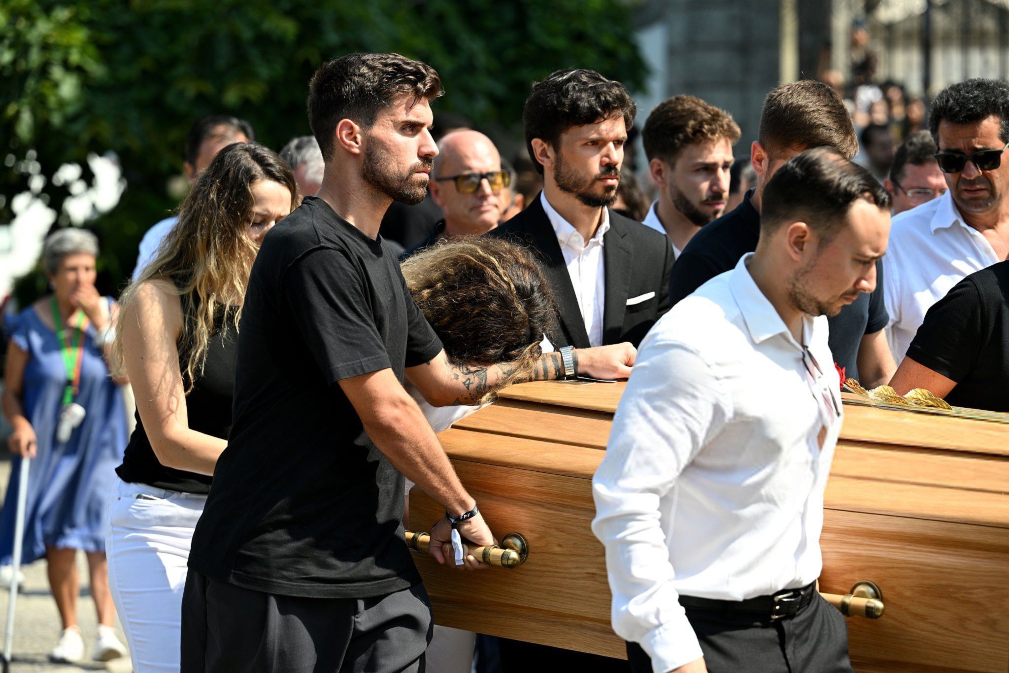 Dan último adiós a Diogo Jota y a su hermano André en Portugal