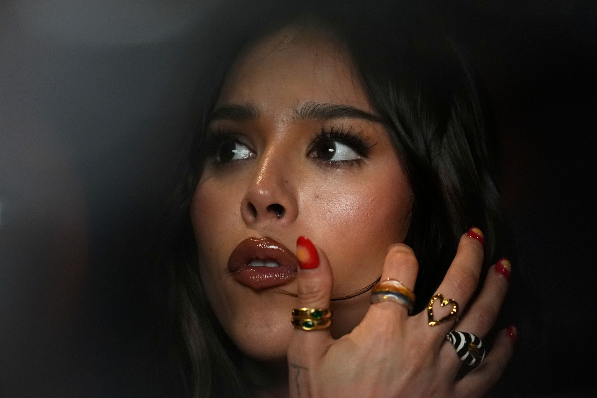 Danna vive romance y melodrama de telenovela en 'Khe Calor'