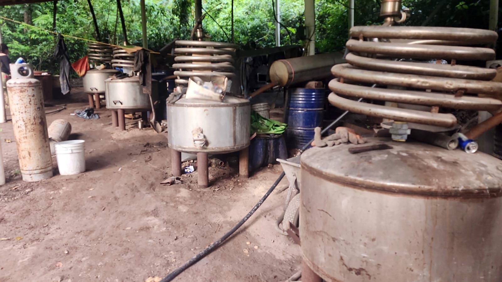 Decomisan 900 kilos de droga tras operativo en Chiapas