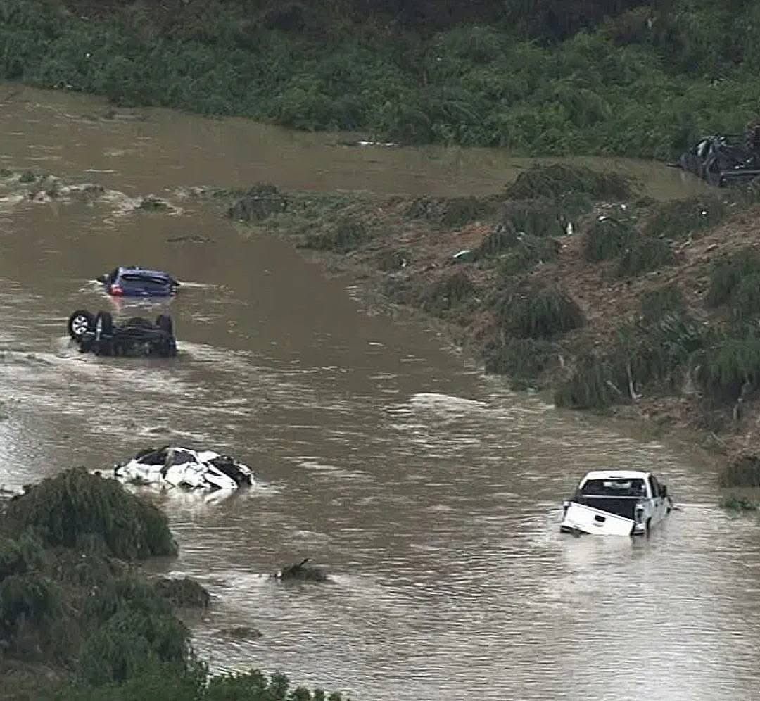 Deja inundaciones en San Antonio 11 muertos y dos desaparecidos