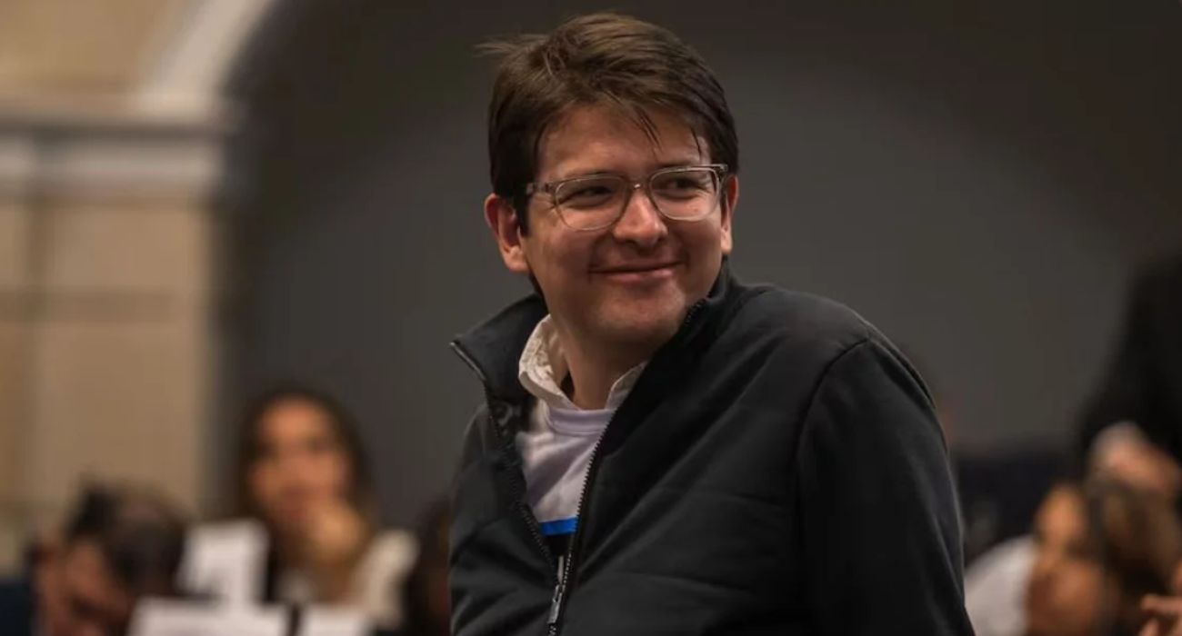 Demandan a Miguel Uribe por estar haciendo campaña anticipada