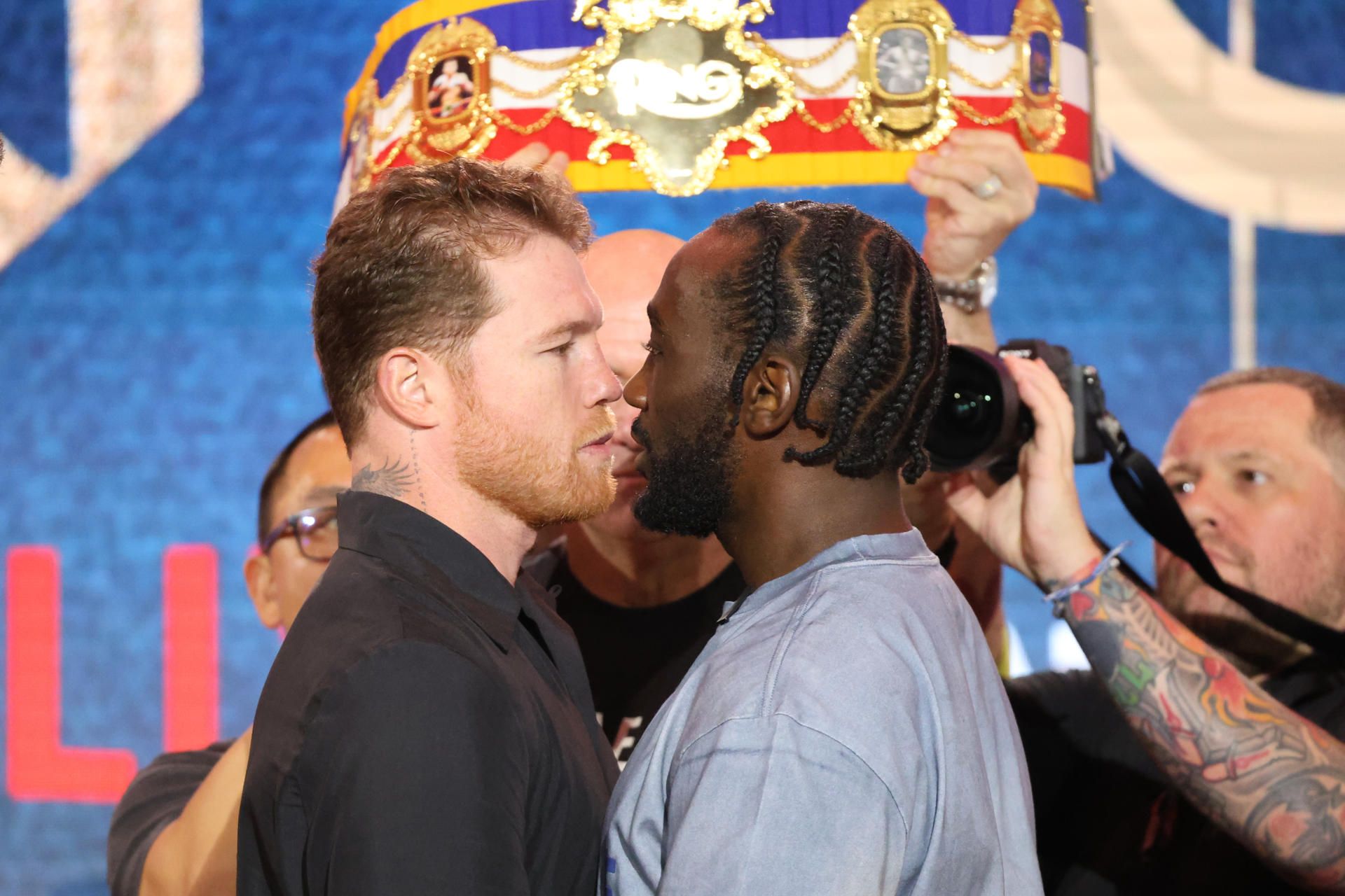 Describe 'Canelo' a Terence Crawford como una 'leyenda' del boxeo