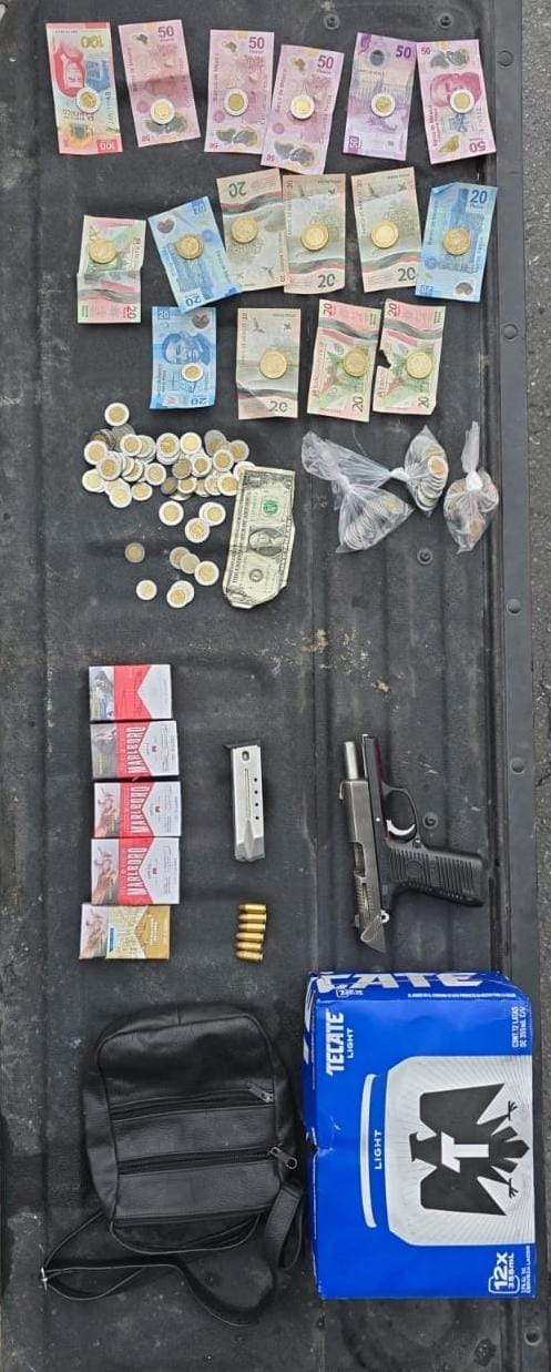 Detenido por robo con arma de fuego en tienda de conveniencia