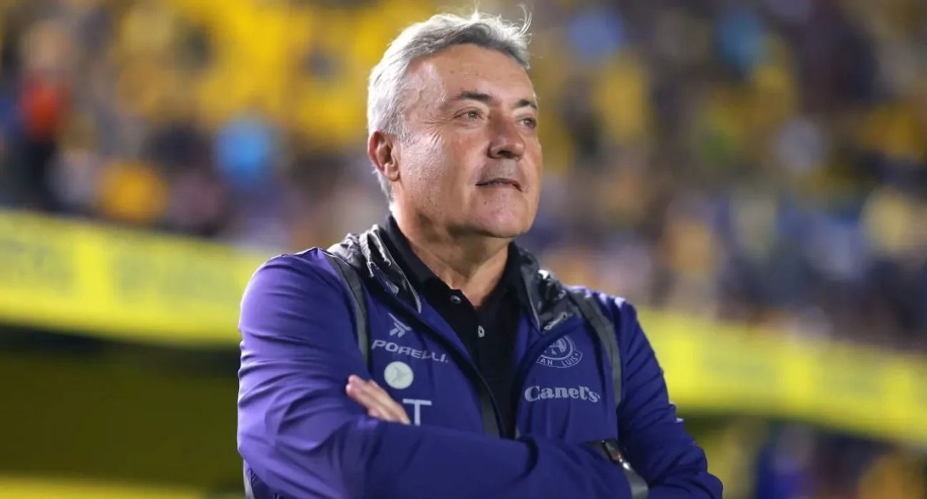 Doménec Torrent se va de vacaciones Girona se va de rayados se queda en rayados.jpg