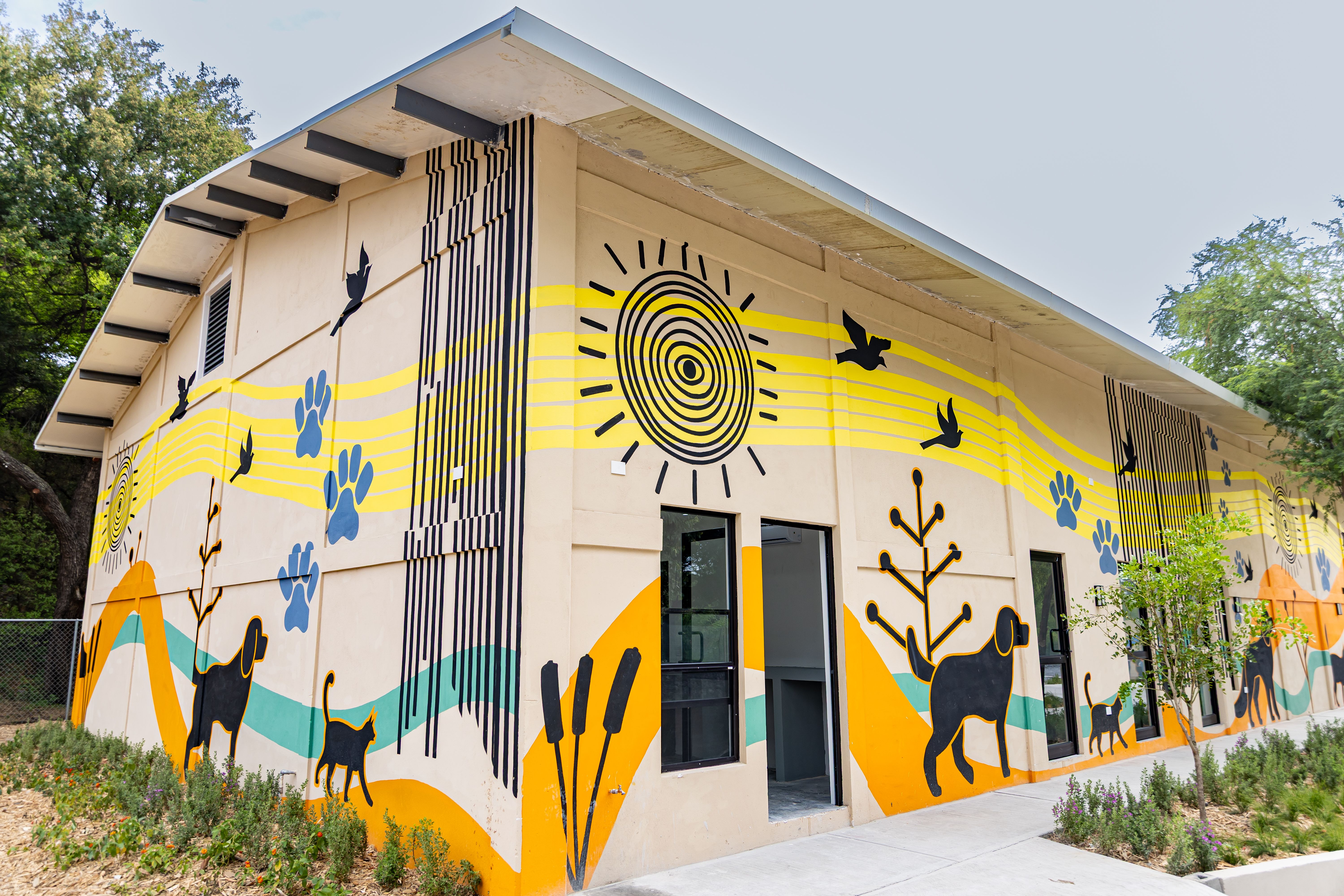 Entrega Gobierno primera etapa de Centro de Atención Animal