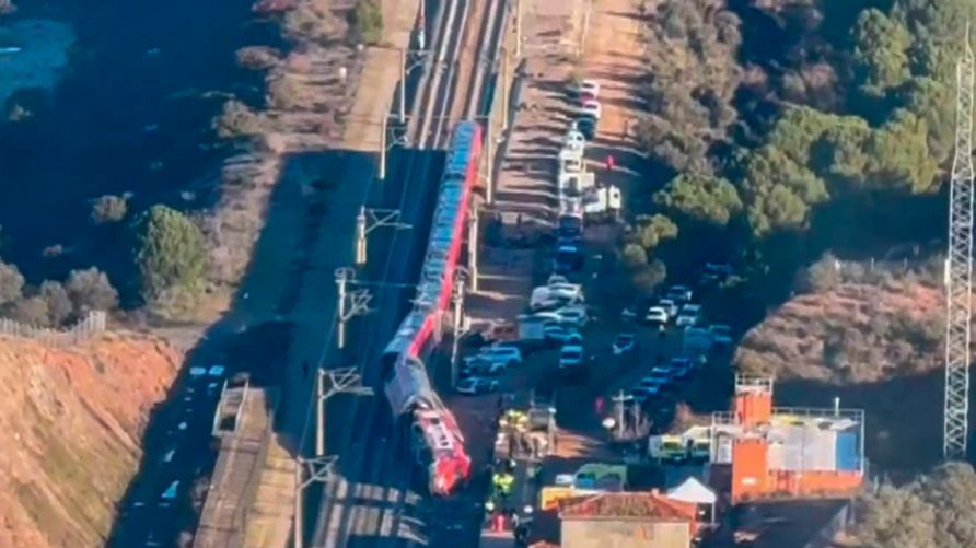 España confirma 39 muertos por descarrilamiento ferroviario.jpg
