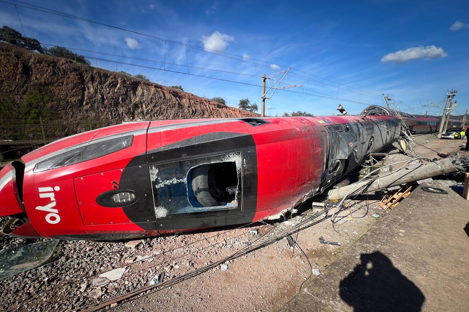 España confirma 39 muertos por descarrilamiento ferroviario.jpg