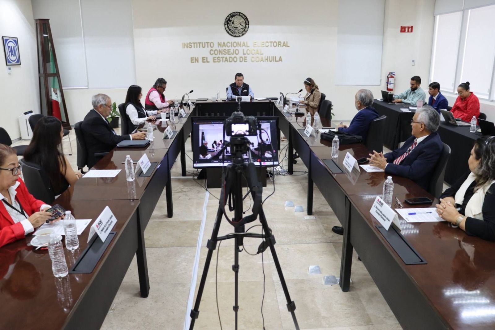 Estima INE buena participación en elecciones; aún sin cifra oficial