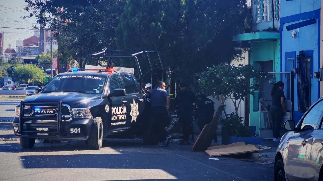 Explosión de tanque de gas deja adulto mayor herido en Monterrey.jpg