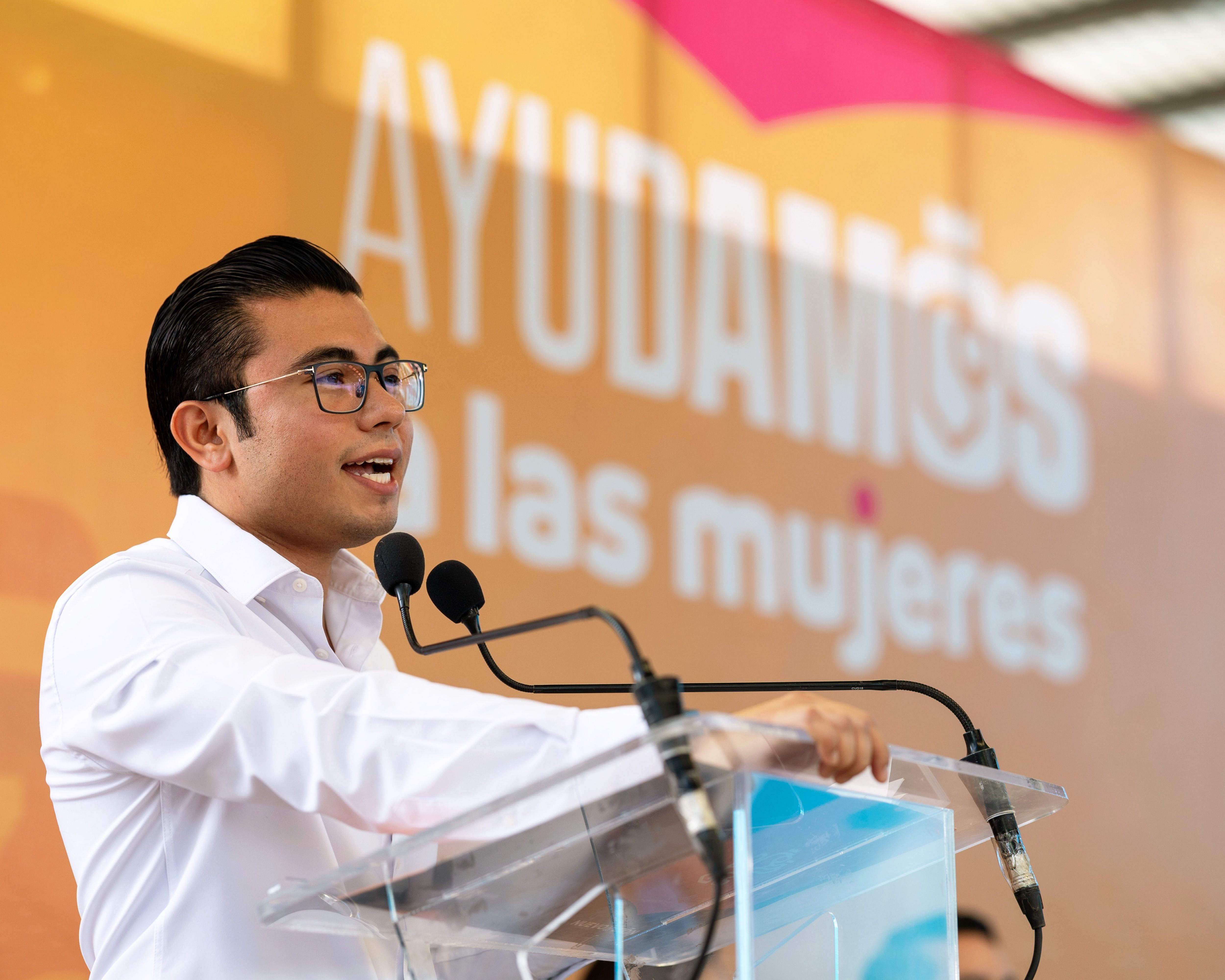 FOTO 01-ESTAMOS RECONOCIENDO A QUIENES TODO LOS DÍAS CUIDAN DE NUEVO LEÓN FÉLIX ARRATIA.JPG